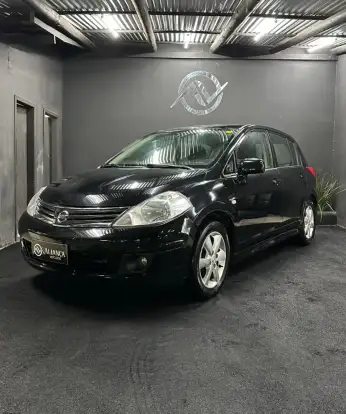 NISSAN-TIIDA-2011