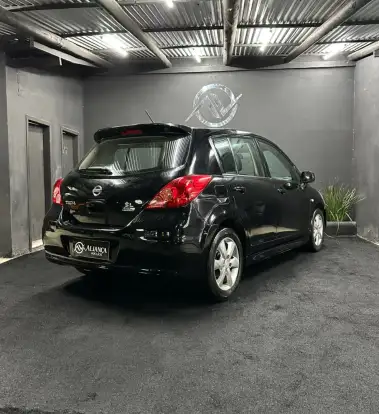 NISSAN-TIIDA-2011