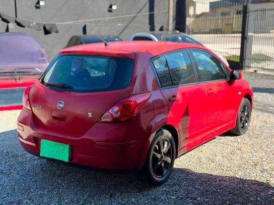 NISSAN-TIIDA-2011