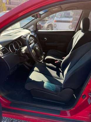 NISSAN-TIIDA-2011