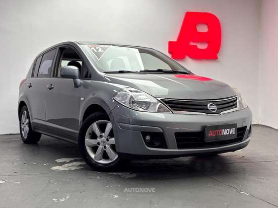NISSAN-TIIDA-2011