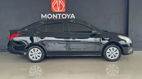 NISSAN-VERSA-2018