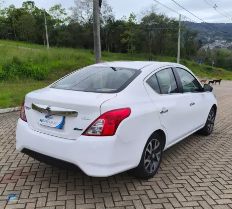 NISSAN-VERSA-1.6 16V FLEX SL 4P XTRONIC NISSAN-VERSA-2016