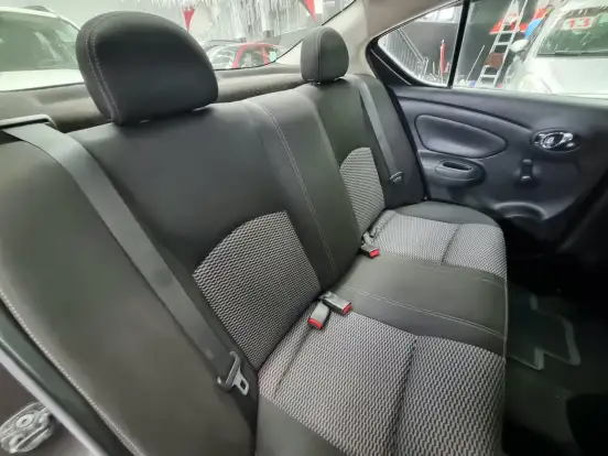 NISSAN-VERSA-2015