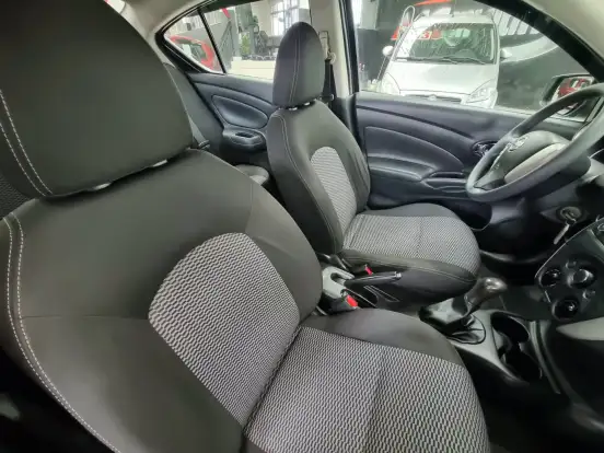 NISSAN-VERSA-2015