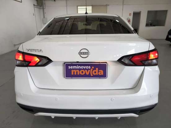 NISSAN-VERSA-2024