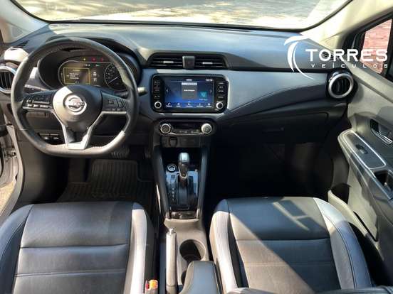 NISSAN-VERSA-2023