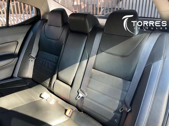 NISSAN-VERSA-2023