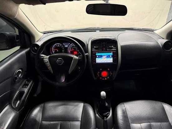 NISSAN-VERSA-2018