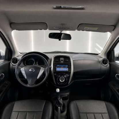 NISSAN-VERSA-2017