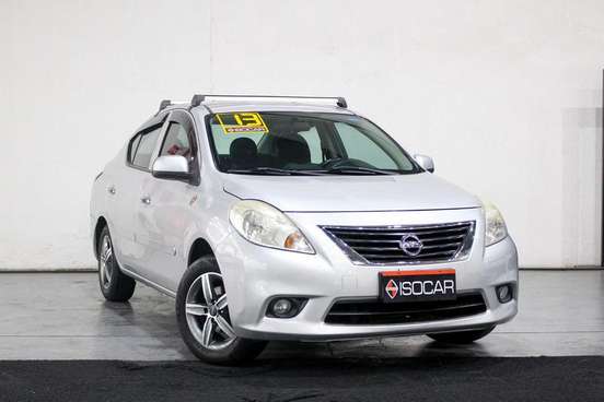 NISSAN-VERSA-2012