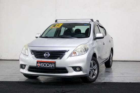 NISSAN-VERSA-2012