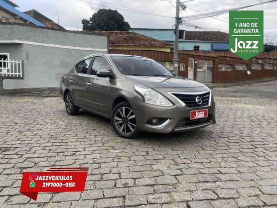 NISSAN-VERSA-2017