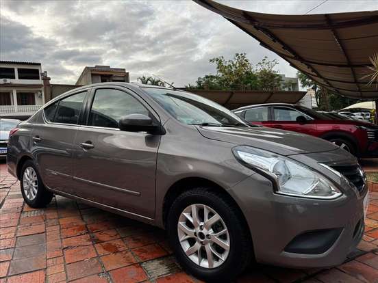 NISSAN-VERSA-2016