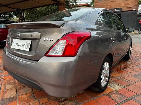 NISSAN-VERSA-2016