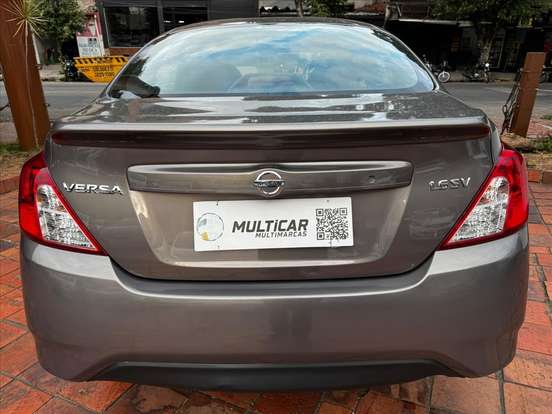 NISSAN-VERSA-2016