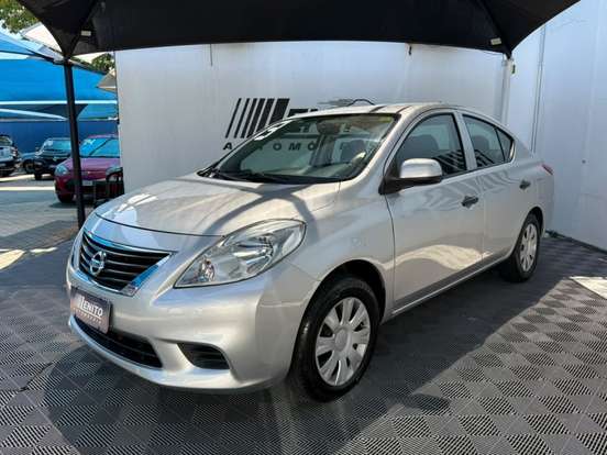 NISSAN-VERSA-2012