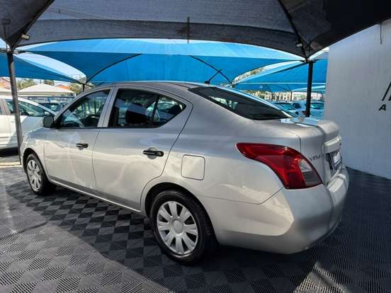NISSAN-VERSA-1.6 16V FLEX SV 4P MANUAL NISSAN-VERSA-2012