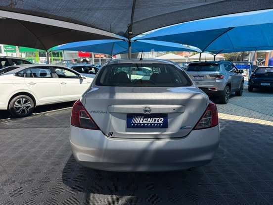 NISSAN-VERSA-2012