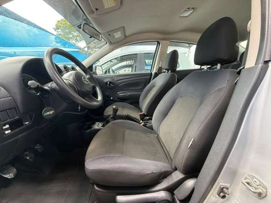 NISSAN-VERSA-2012