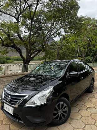 NISSAN-VERSA-2019