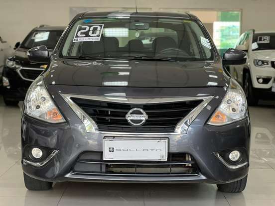NISSAN-VERSA-2020