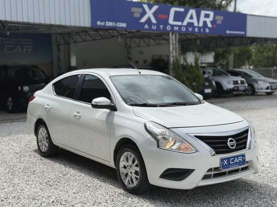NISSAN-VERSA-2019