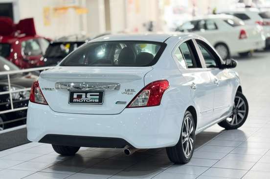 NISSAN-VERSA-2018