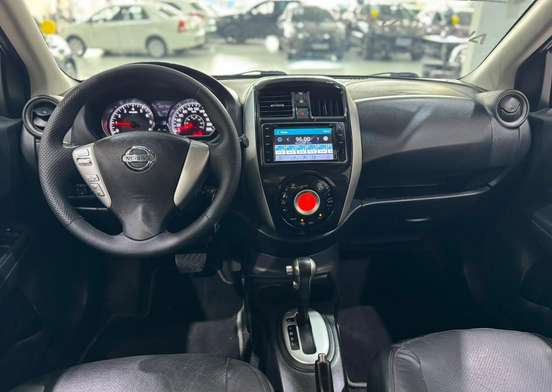NISSAN-VERSA-2018