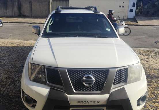 NISSAN-FRONTIER-2014