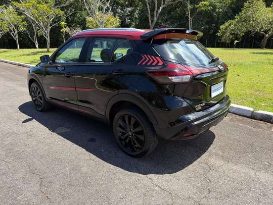 NISSAN-KICKS-2023