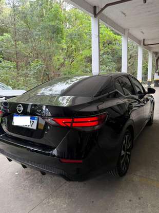 NISSAN-SENTRA-2023