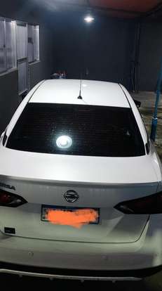 NISSAN-VERSA-2021