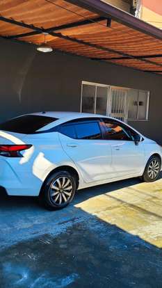 NISSAN-VERSA-2021