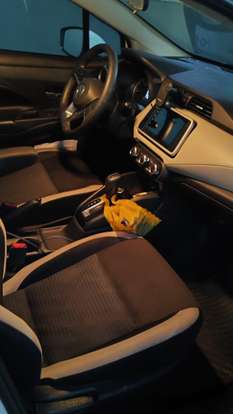 NISSAN-VERSA-2021