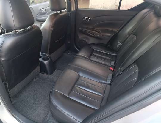 NISSAN-VERSA-2019