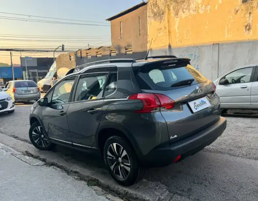 PEUGEOT-2008-2019