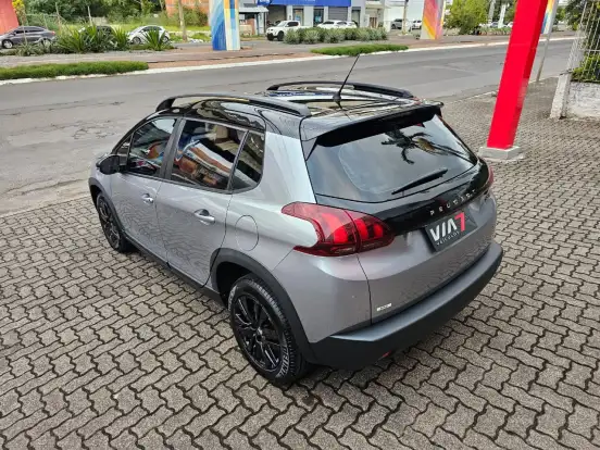 PEUGEOT-2008-2022