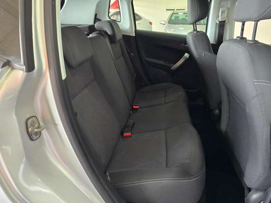 PEUGEOT-2008-2016