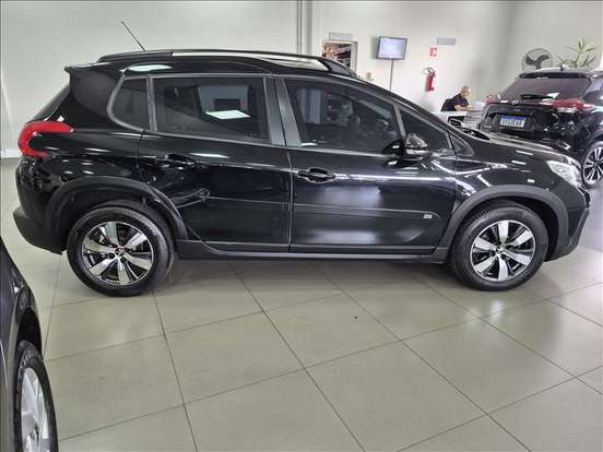 PEUGEOT-2008-2019