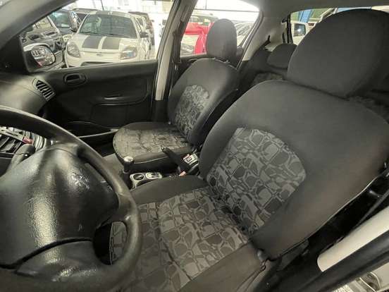 PEUGEOT-207-2009