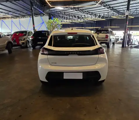 PEUGEOT-208-2024