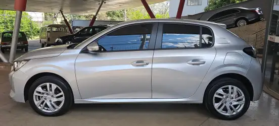PEUGEOT-208-2021