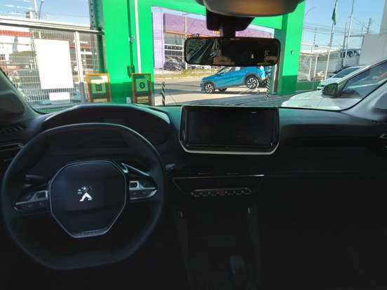 PEUGEOT-208-2024