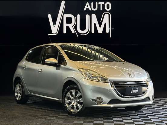 PEUGEOT-208-2015