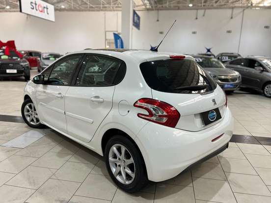 PEUGEOT-208-2013