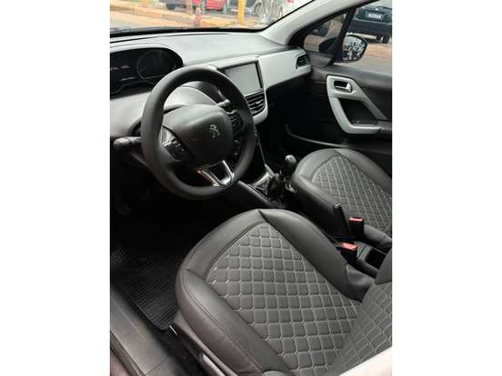 PEUGEOT-208-2014
