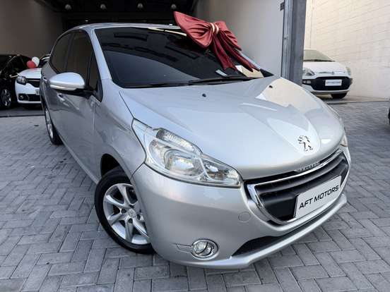 PEUGEOT-208-2015