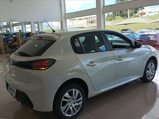 PEUGEOT-208-2022