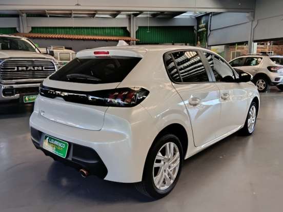 PEUGEOT-208-2022